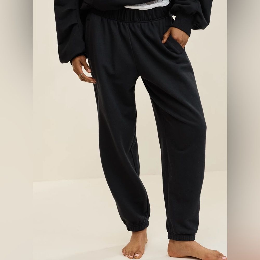 aerie True Black Jet Setter Matching Hoodie Jogger Sweat Set - Picture 4 of 16